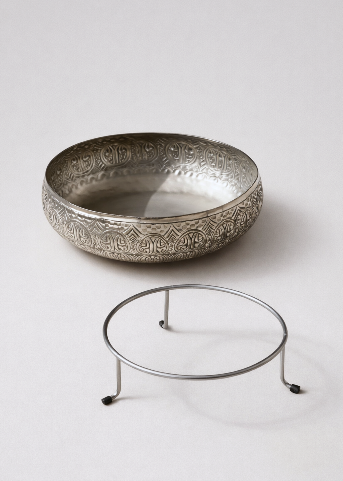 Naksh Silver Oval Urli - Medium