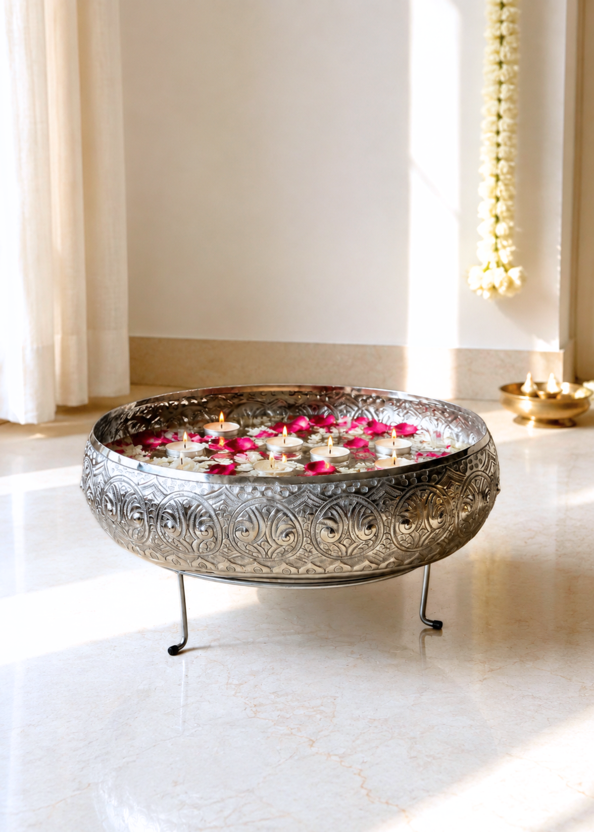 Naksh Silver Oval Urli - Large