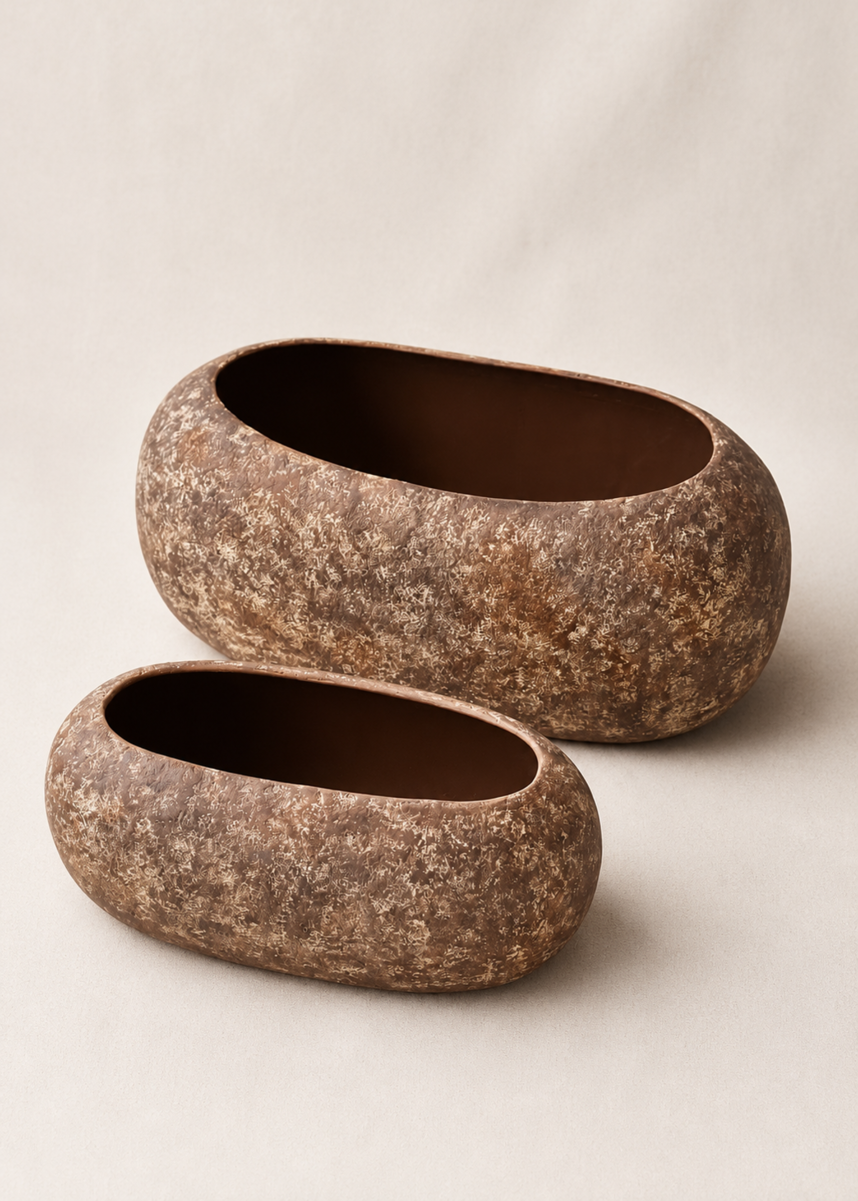 Fossil Basin Planters - Aged Brown