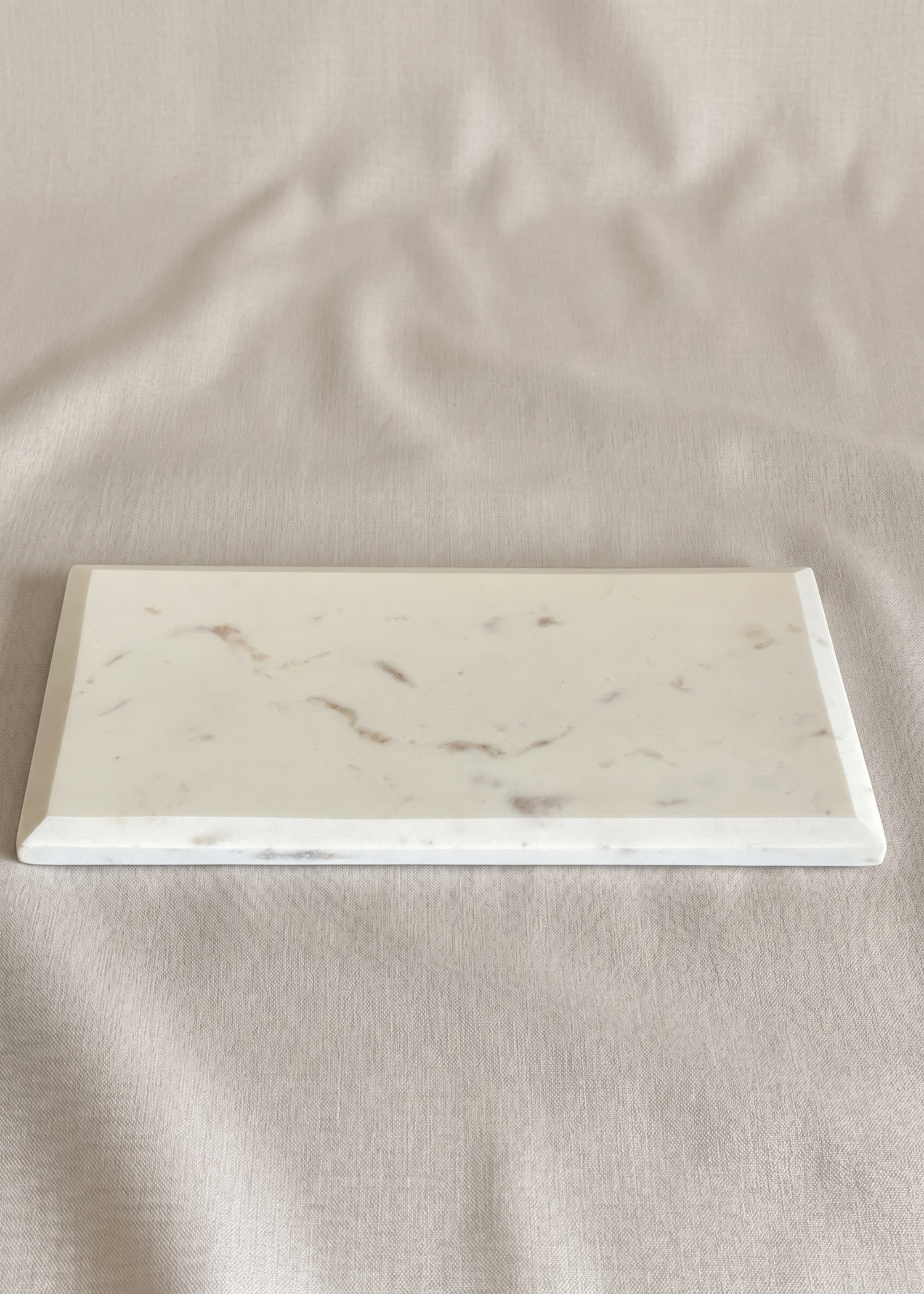 Auric White Marble Flat Tray