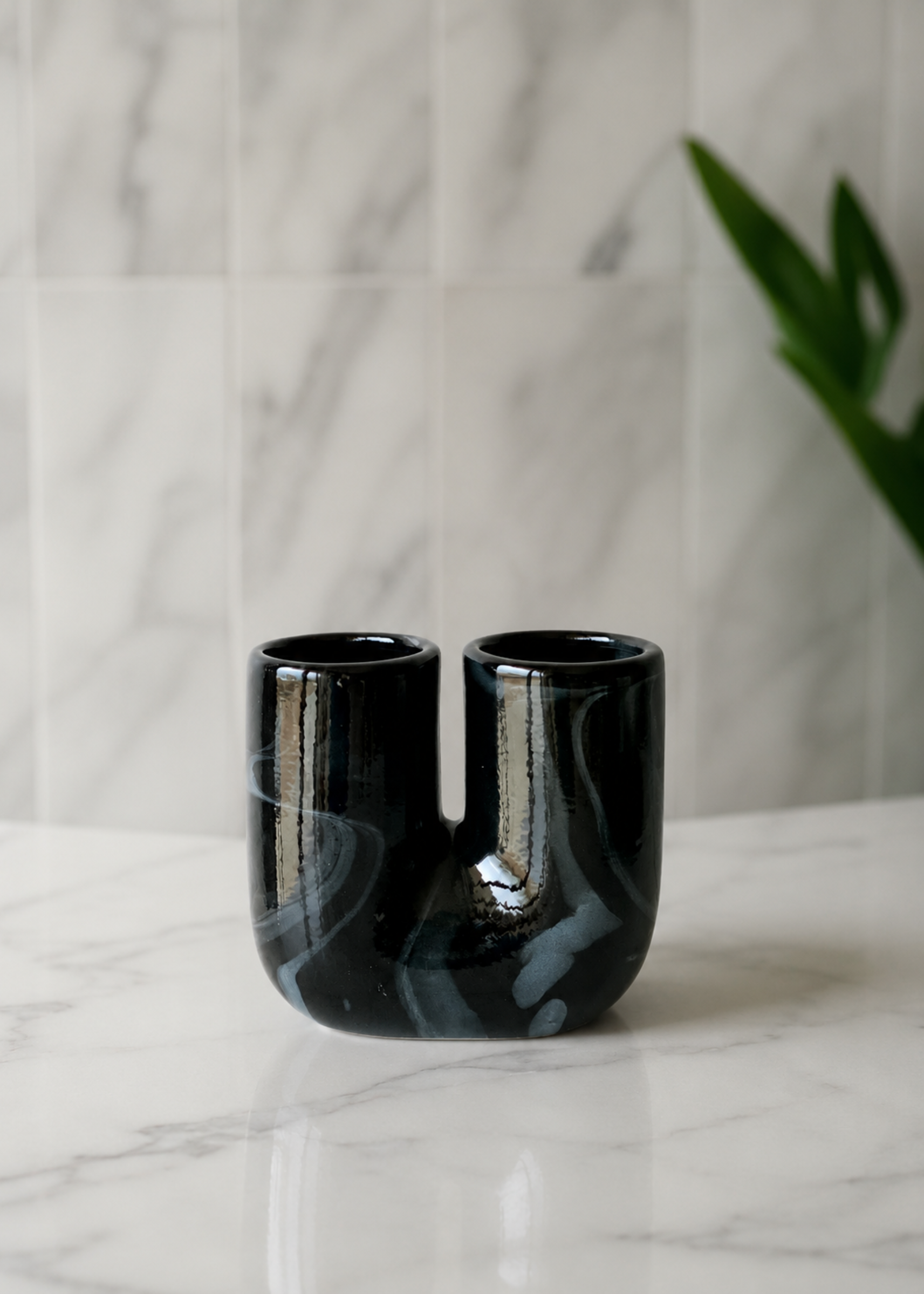Swirl Bathroom Set – Black (Set of 3)
