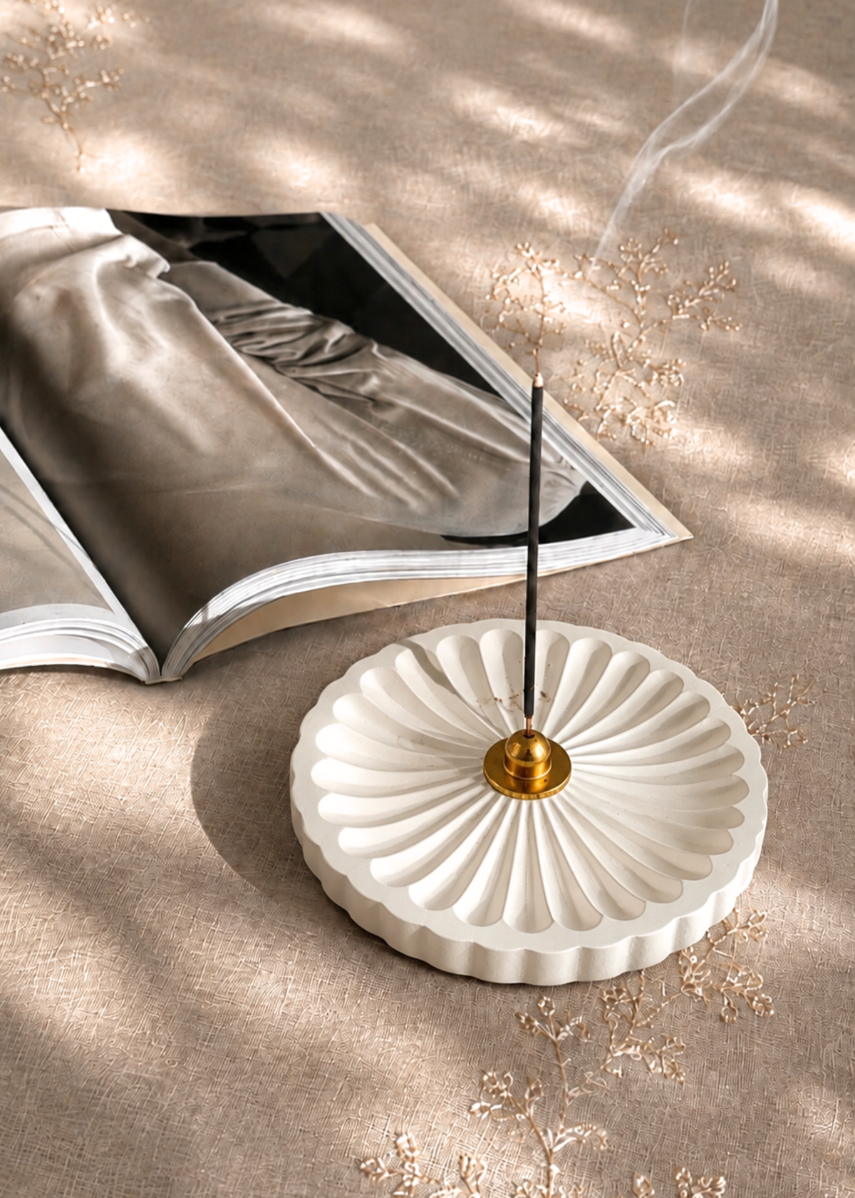 Umber Round Incense Holder - Ivory