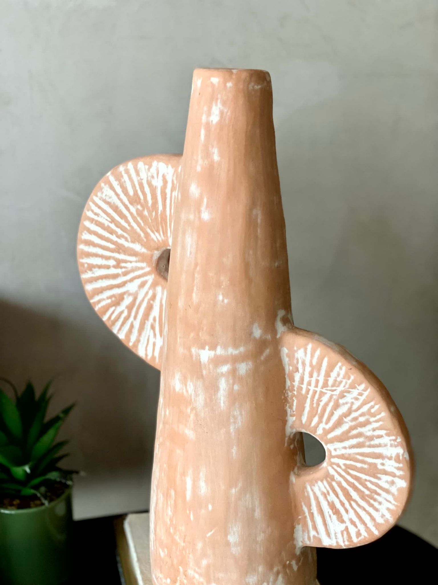 Terracotta Scallop  Vase -Large