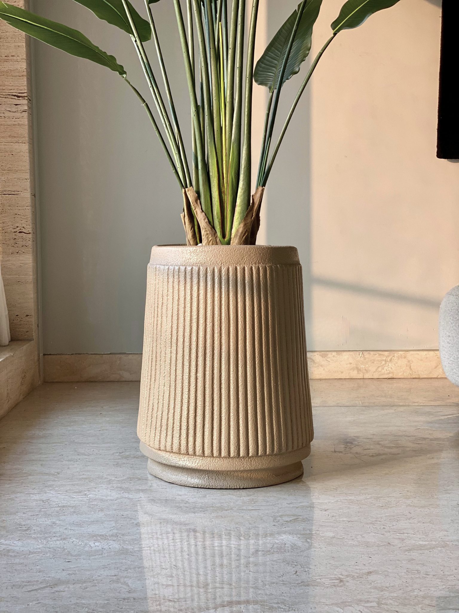 Hanover Beige Planter