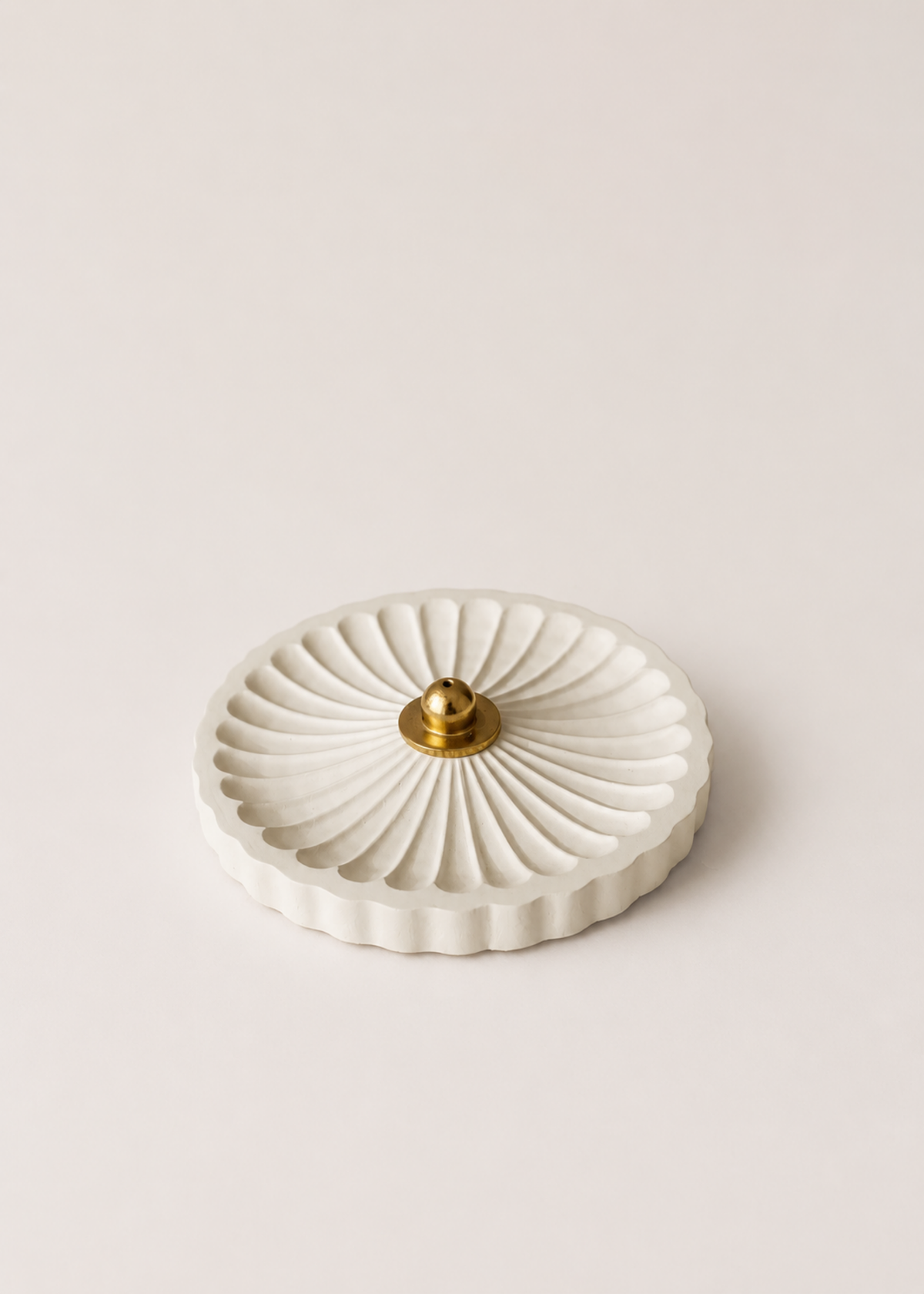 Umber Round Incense Holder - Ivory