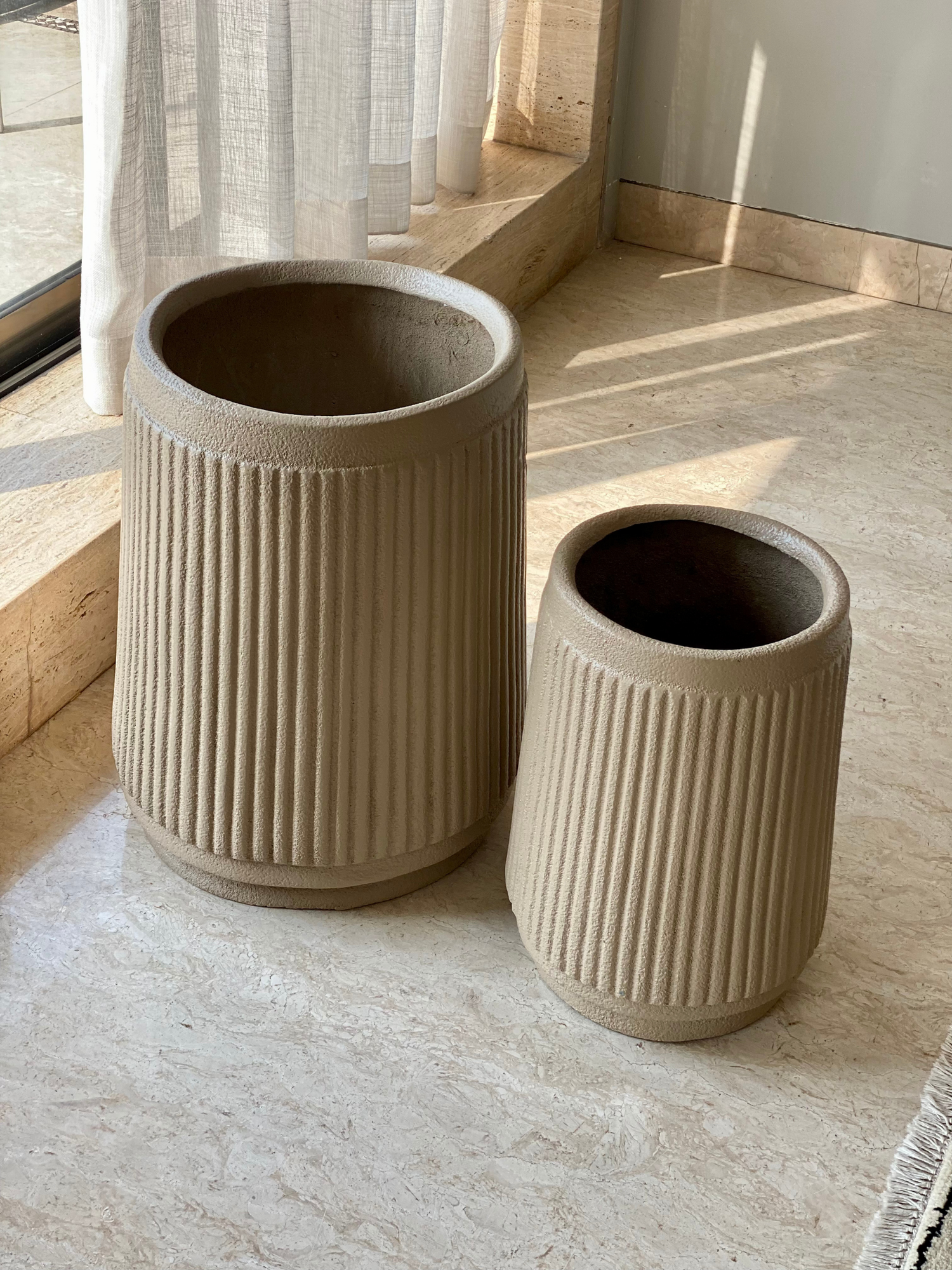 Hanover Beige Planter