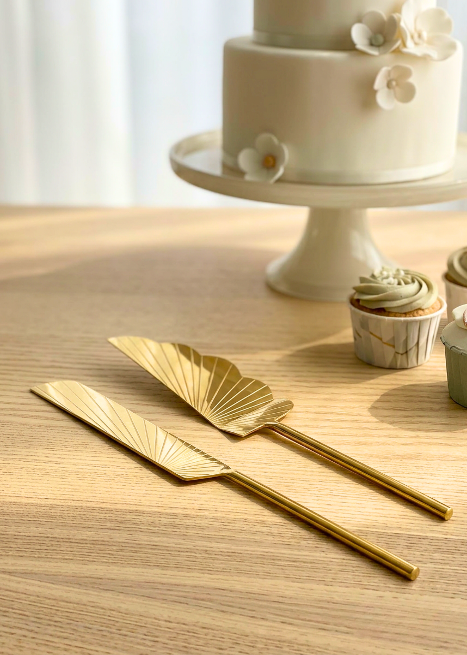 Luna Cake Knife And Server - Gold