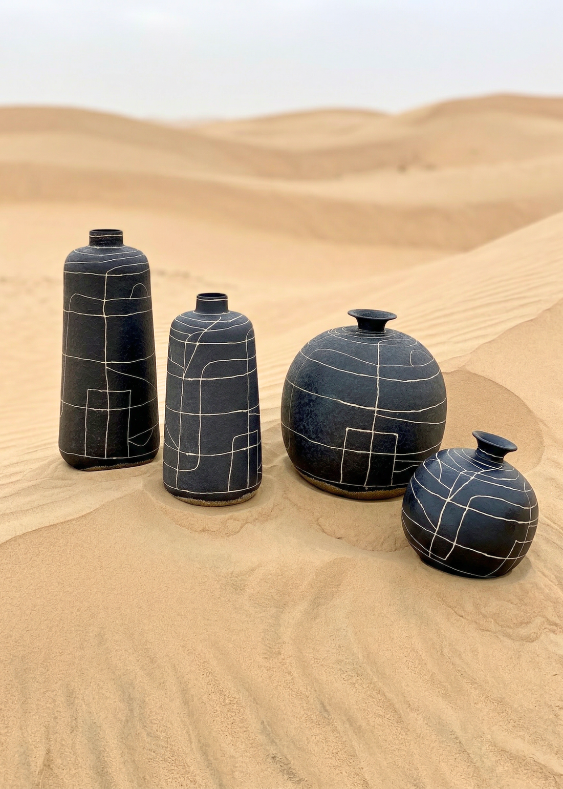 Dune Terra Vase - Black (Small)