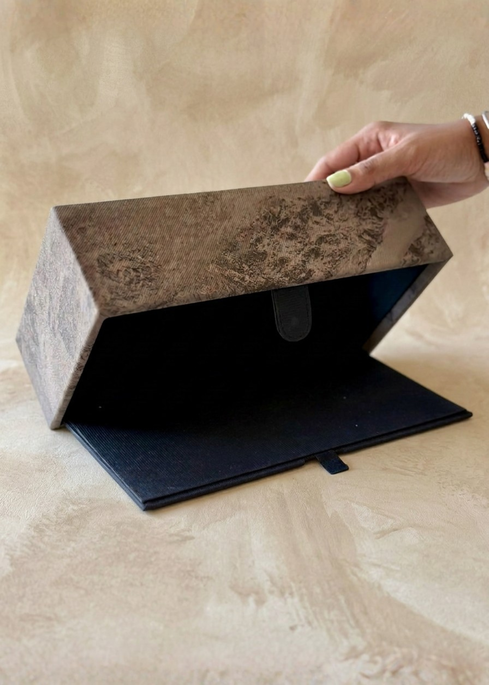 Indo Mocha Tissue Box