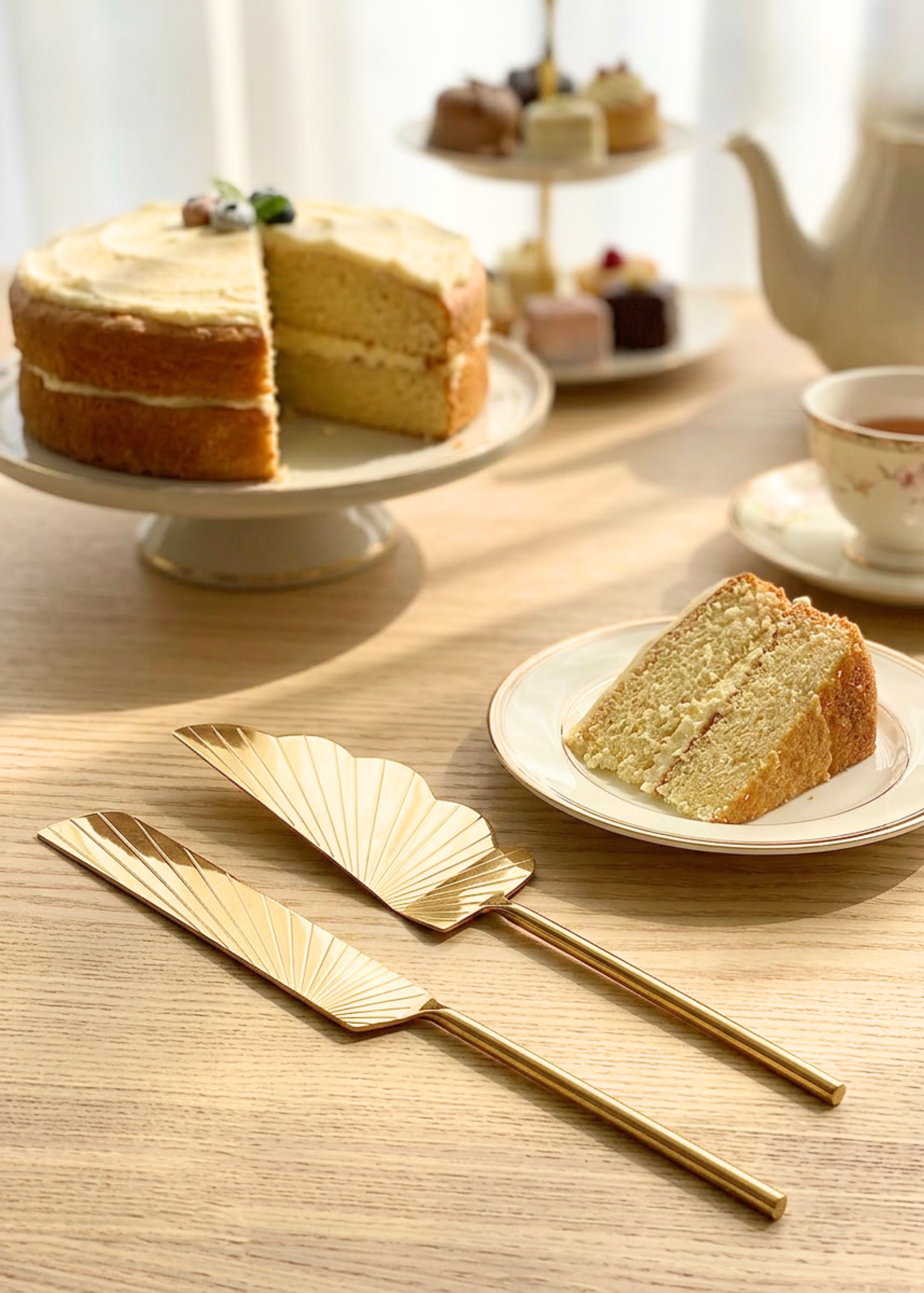 Luna Cake Knife And Server - Gold