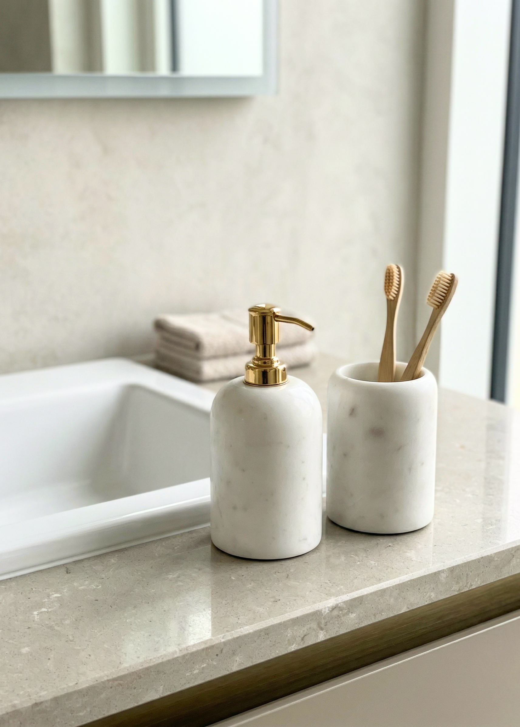Svara Marble Bath Set - Set of 2