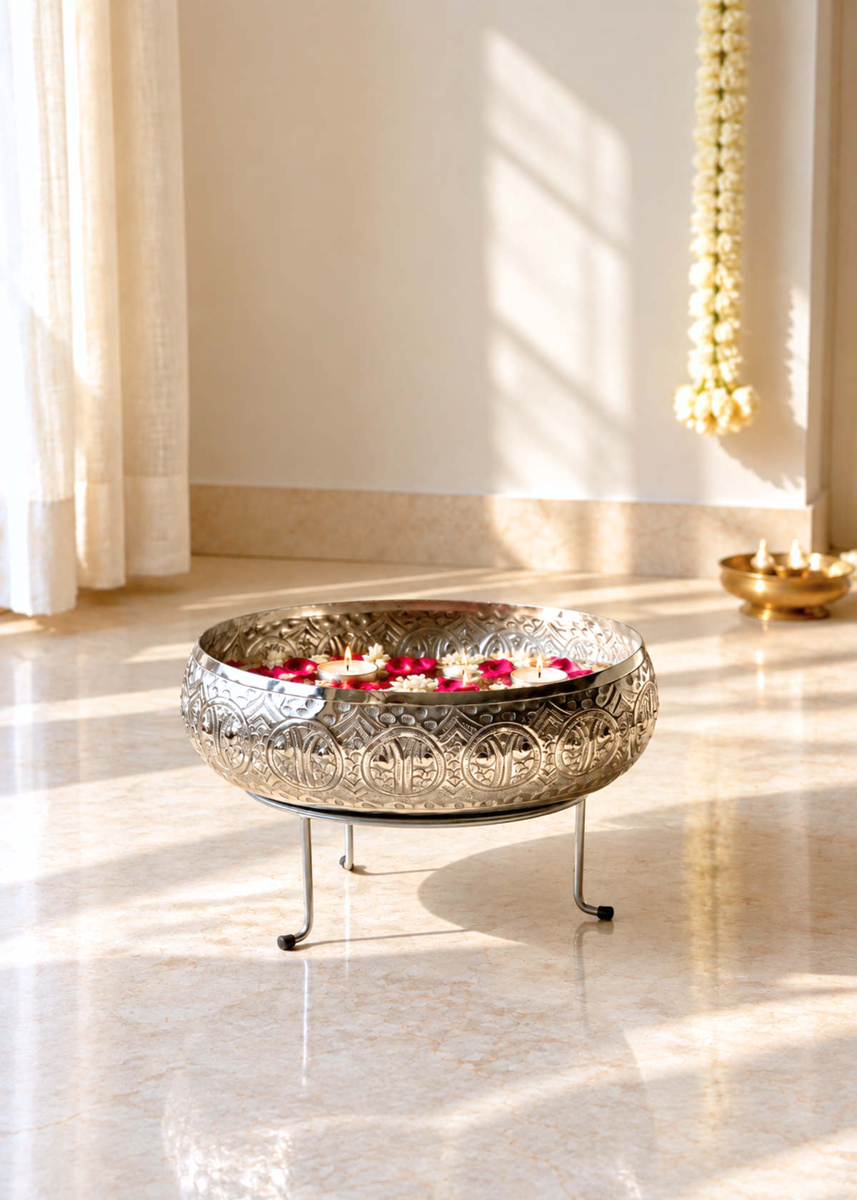Naksh Silver Oval Urli - Medium