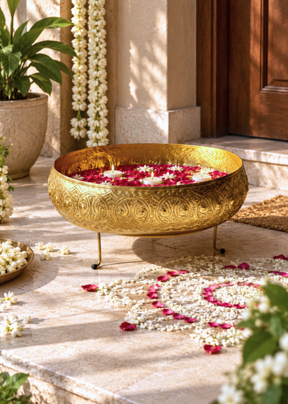 Naksh Gold Oval Urli - Large