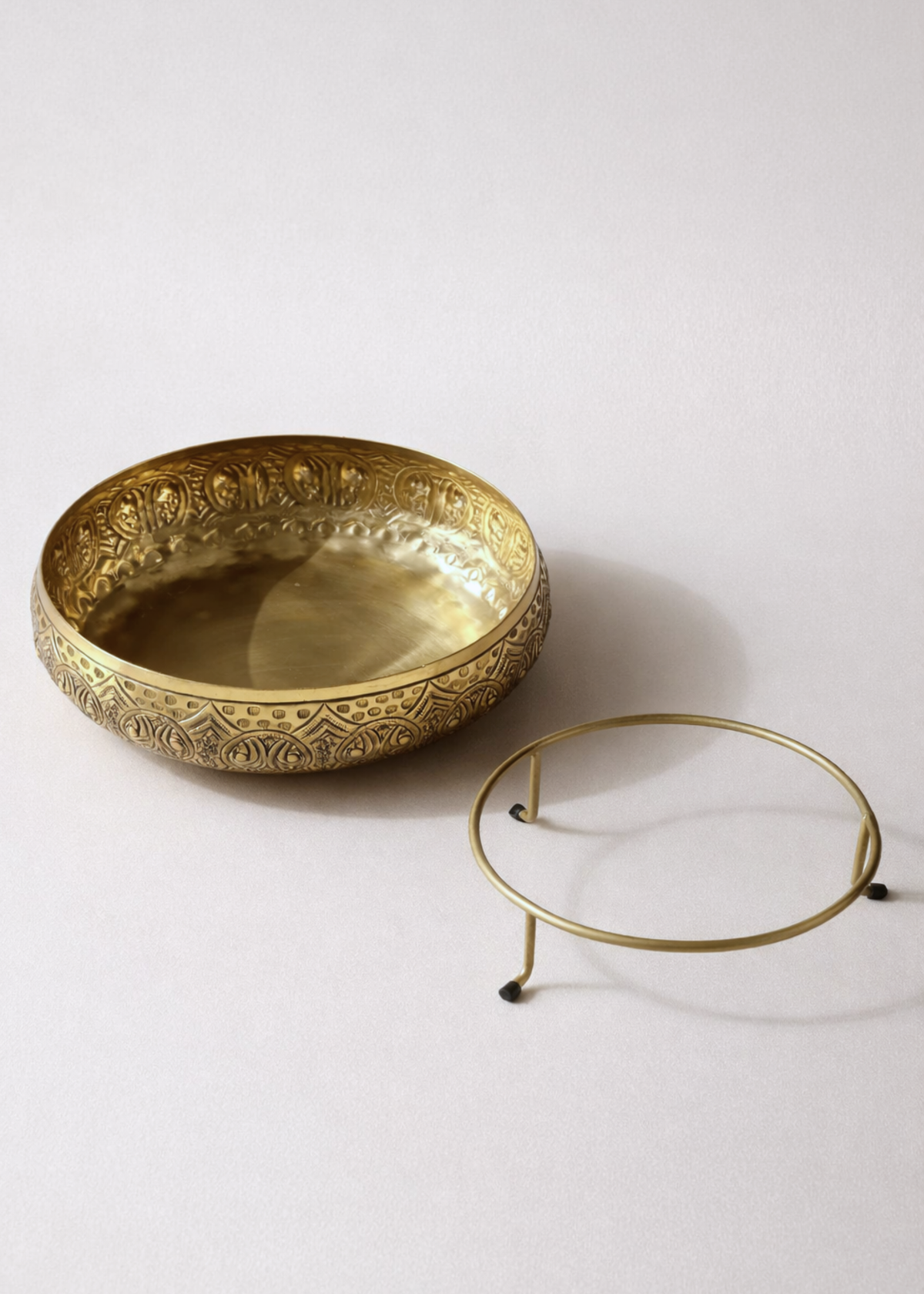 Naksh Gold Oval Urli - Medium