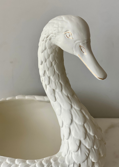 Palace Swan Urli - Medium