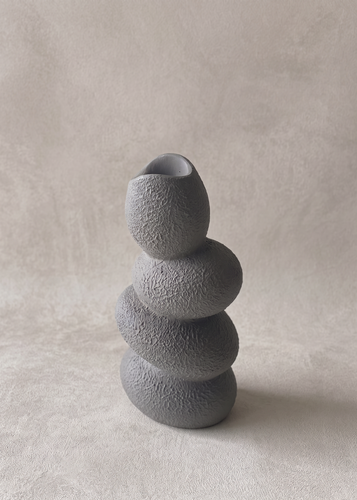 Pebble Vase - Brown