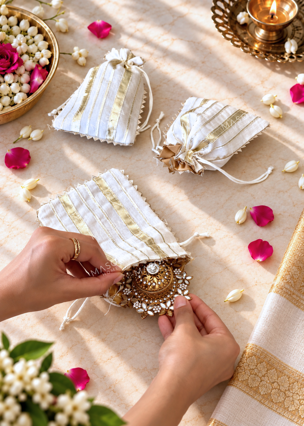 Festive Shwet Noor Potli - Set of 5