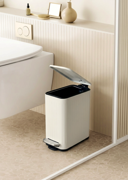 Verve Metallic Dustbin - White (6L)