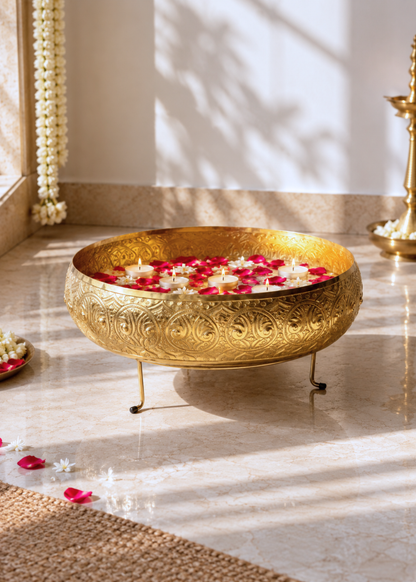 Naksh Gold Oval Urli - Large