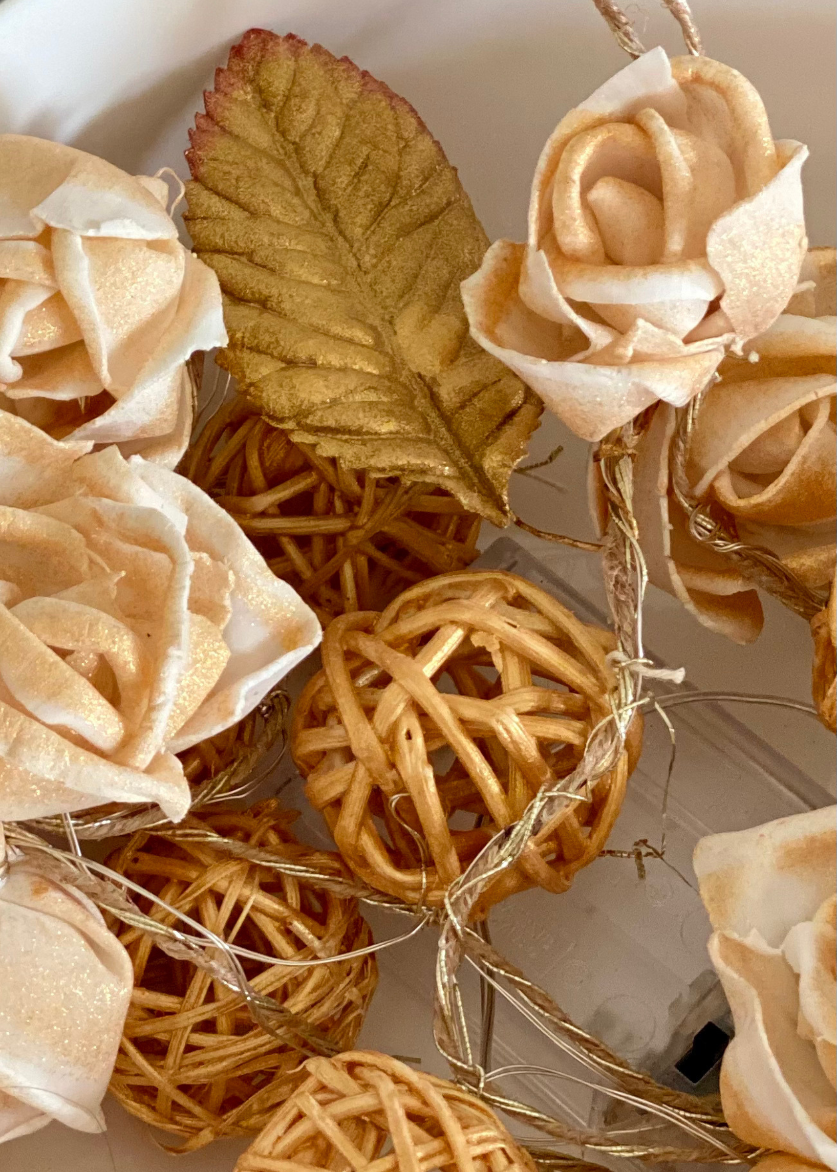 Blossom Garland - Gold