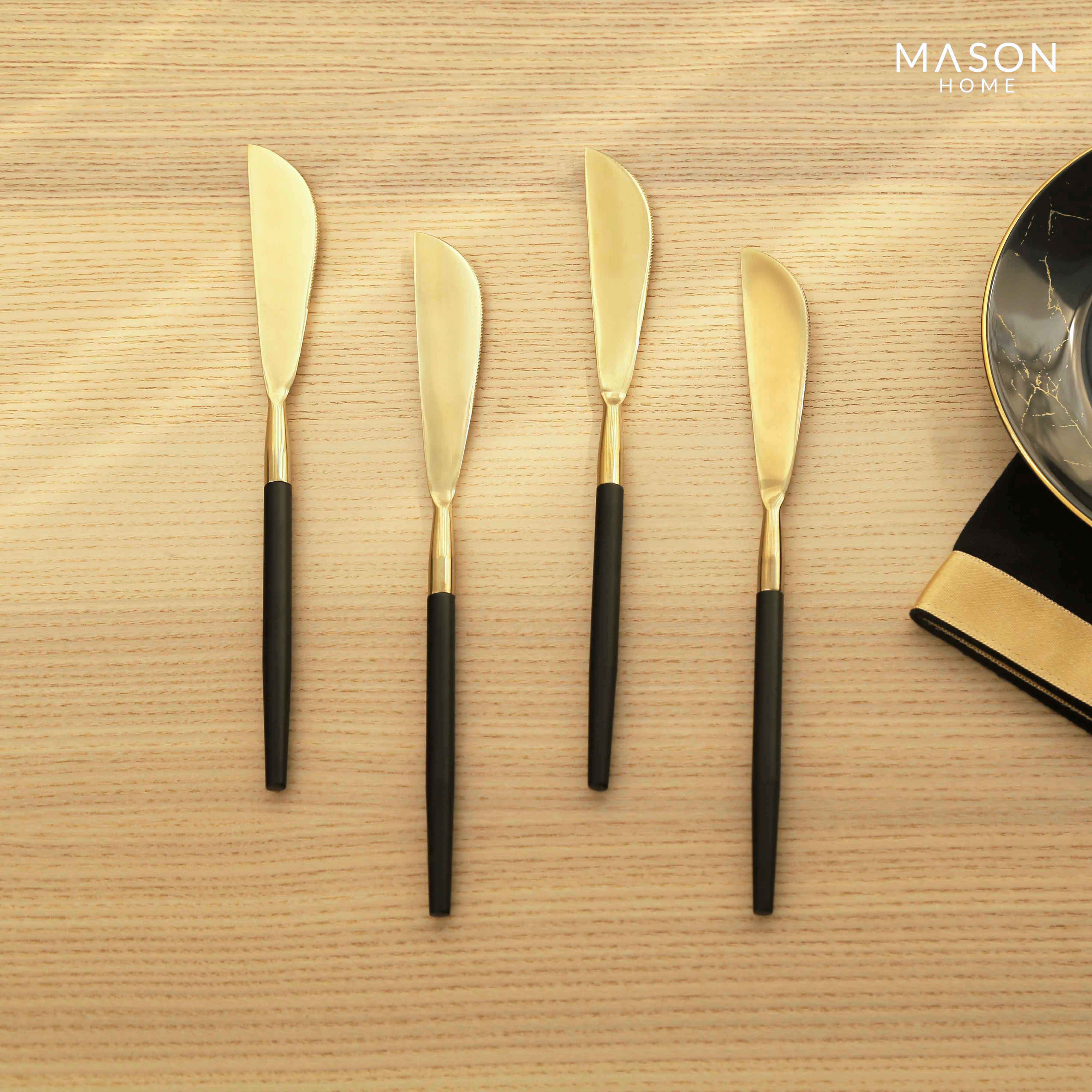 Deux Gold And Black Cutlery- Set of 24