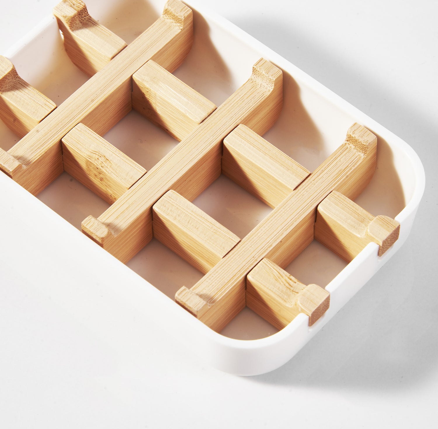 Soap Holder with Drain Tray - White