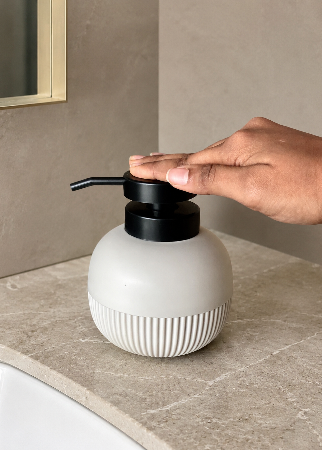 Chaton Round Bathroom Dispenser - Beige
