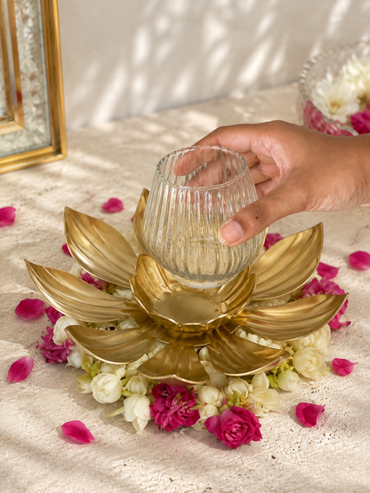 Noor Petal Diya Set