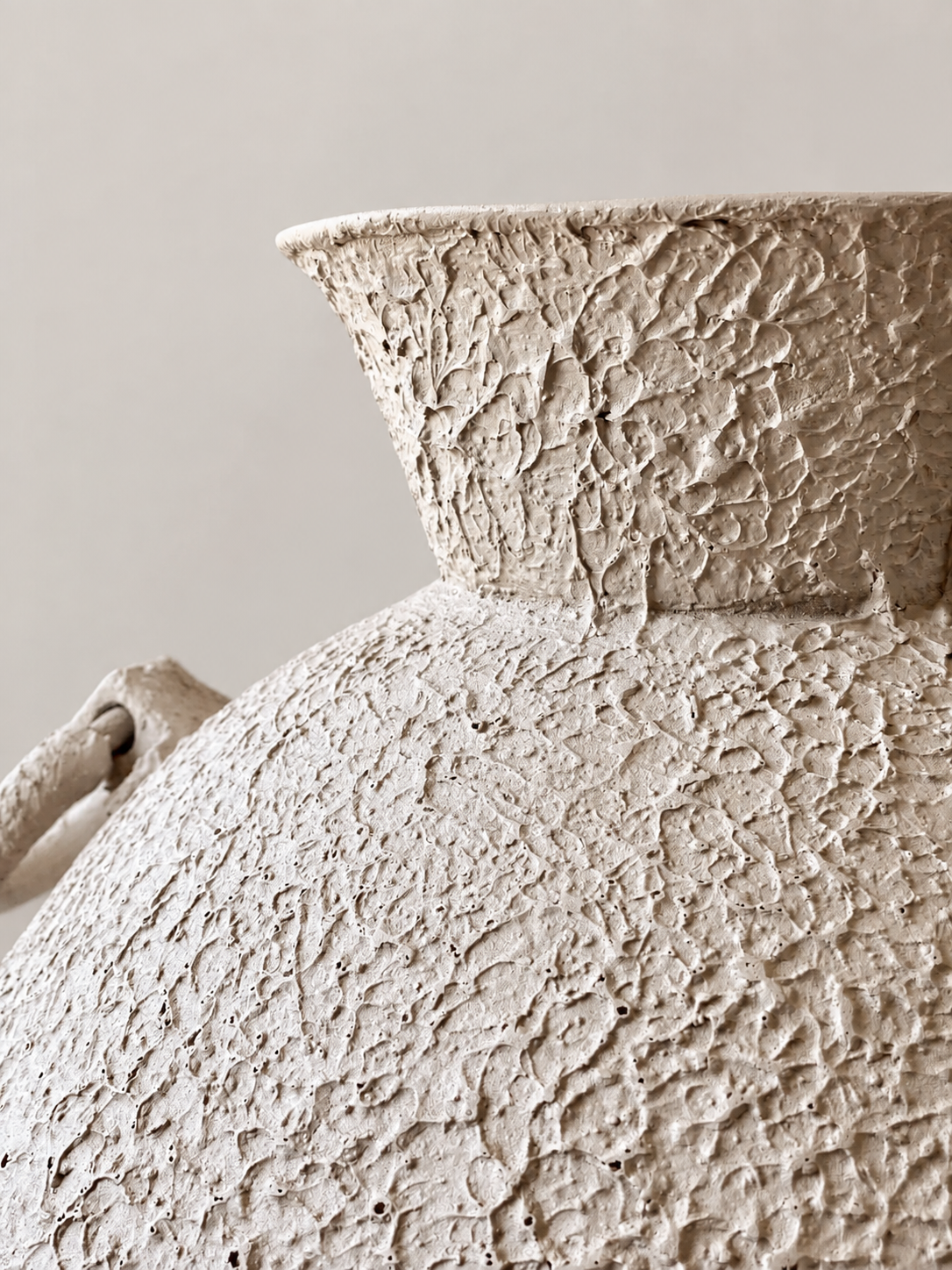 Claystone Amphora Planter - Beige