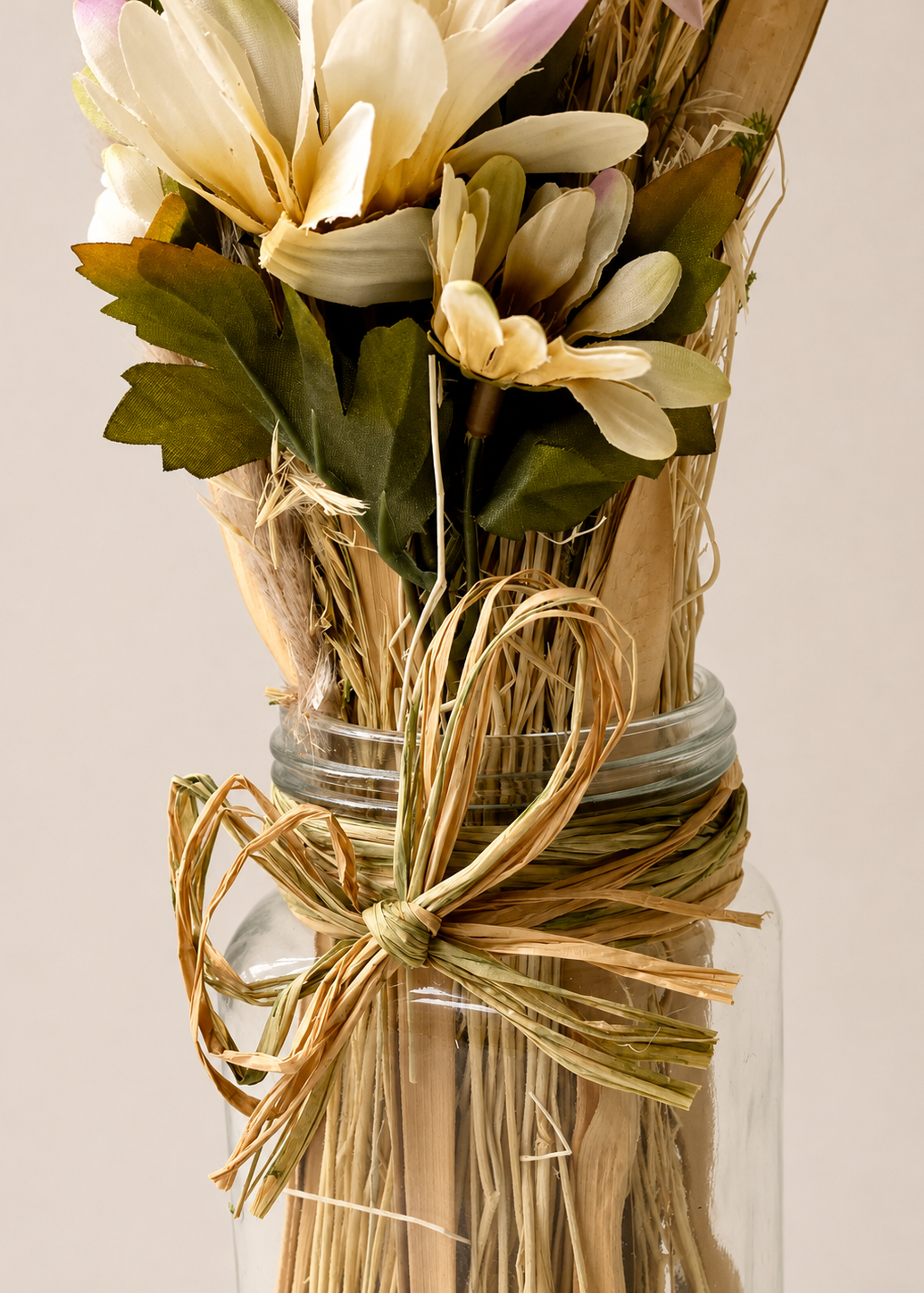 Artificial Daisy Flower Bunch with Vase