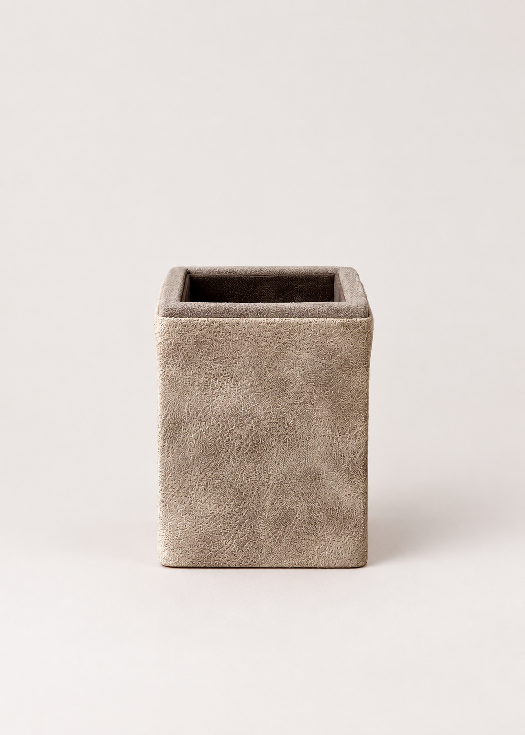 Mino Textured Desktop Pen Holder