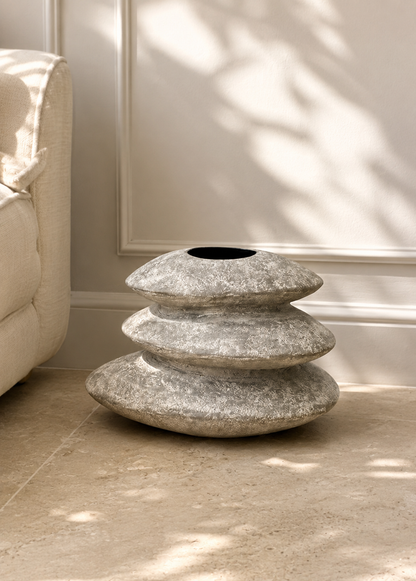 Veranda Pebble Planter - Rustic Ivory