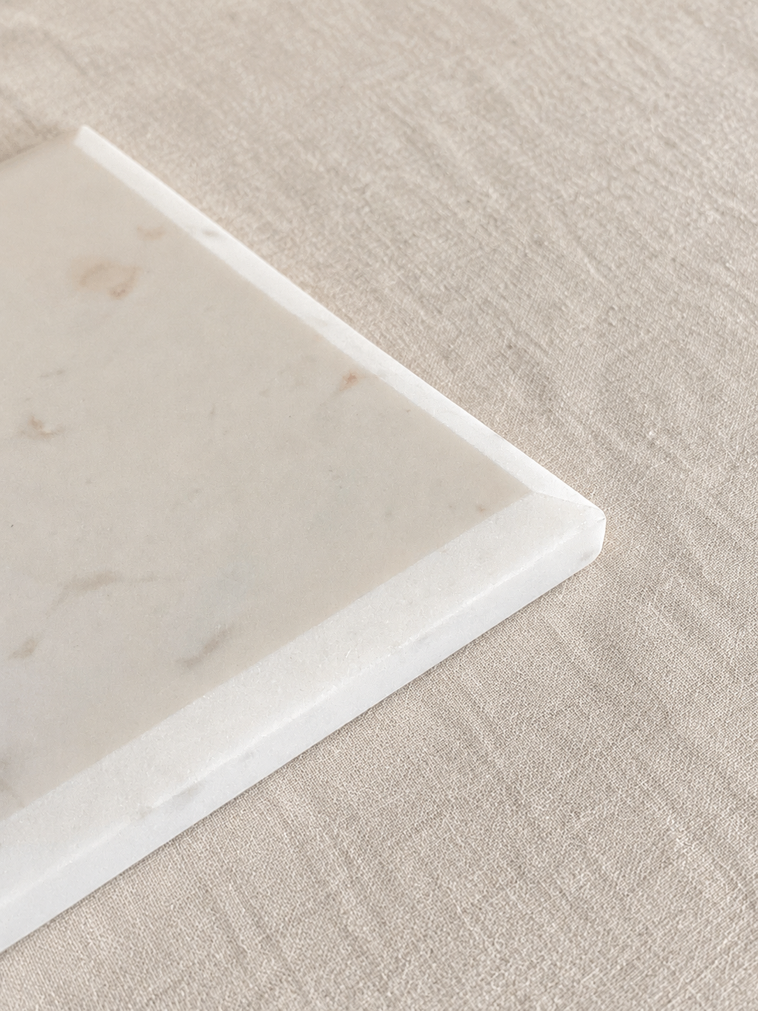 Auric White Marble Flat Tray