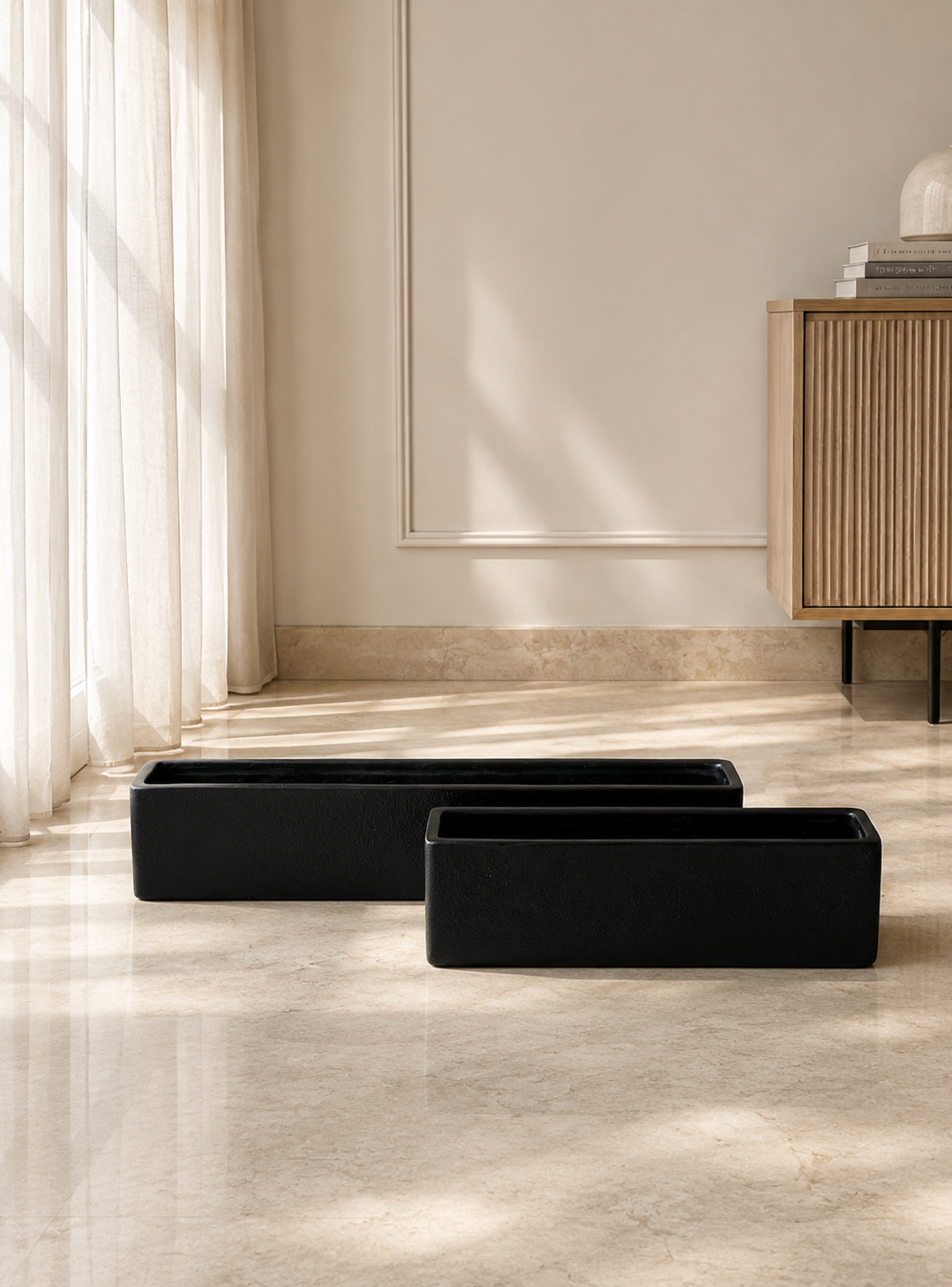 Kuro Horizon Planters - Black