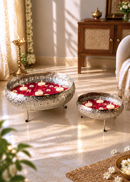 Naksh Silver Oval Urli - Large