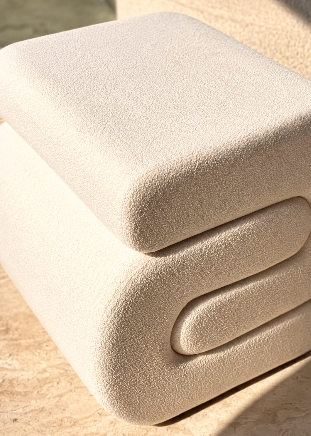 S-Boucle Pouffe - White