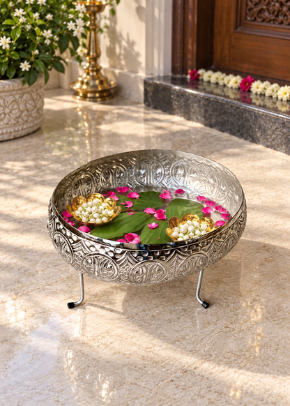 Naksh Silver Oval Urli - Medium