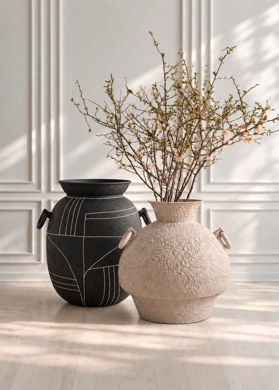 Dune Obsidian Urna Planter