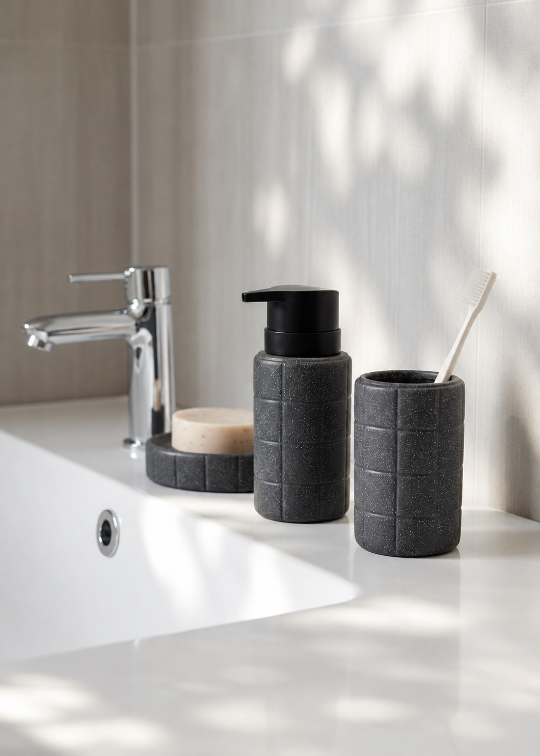 Stria Bathroom Set - Black (Set of 3)