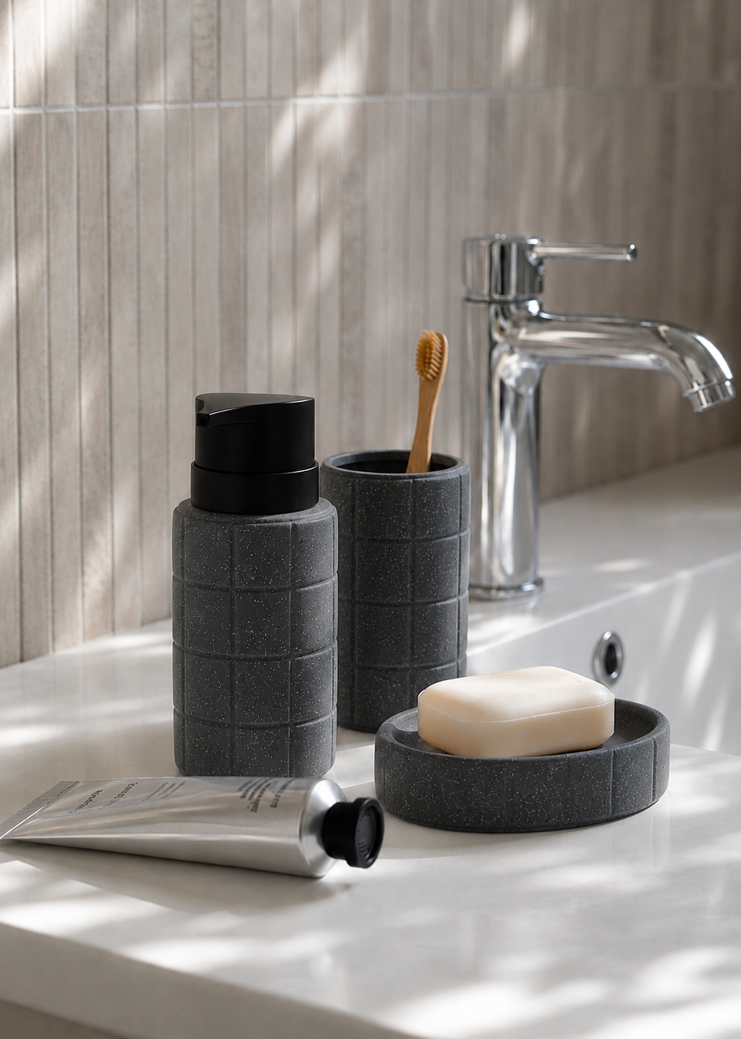 Stria Bathroom Set - Black (Set of 3)