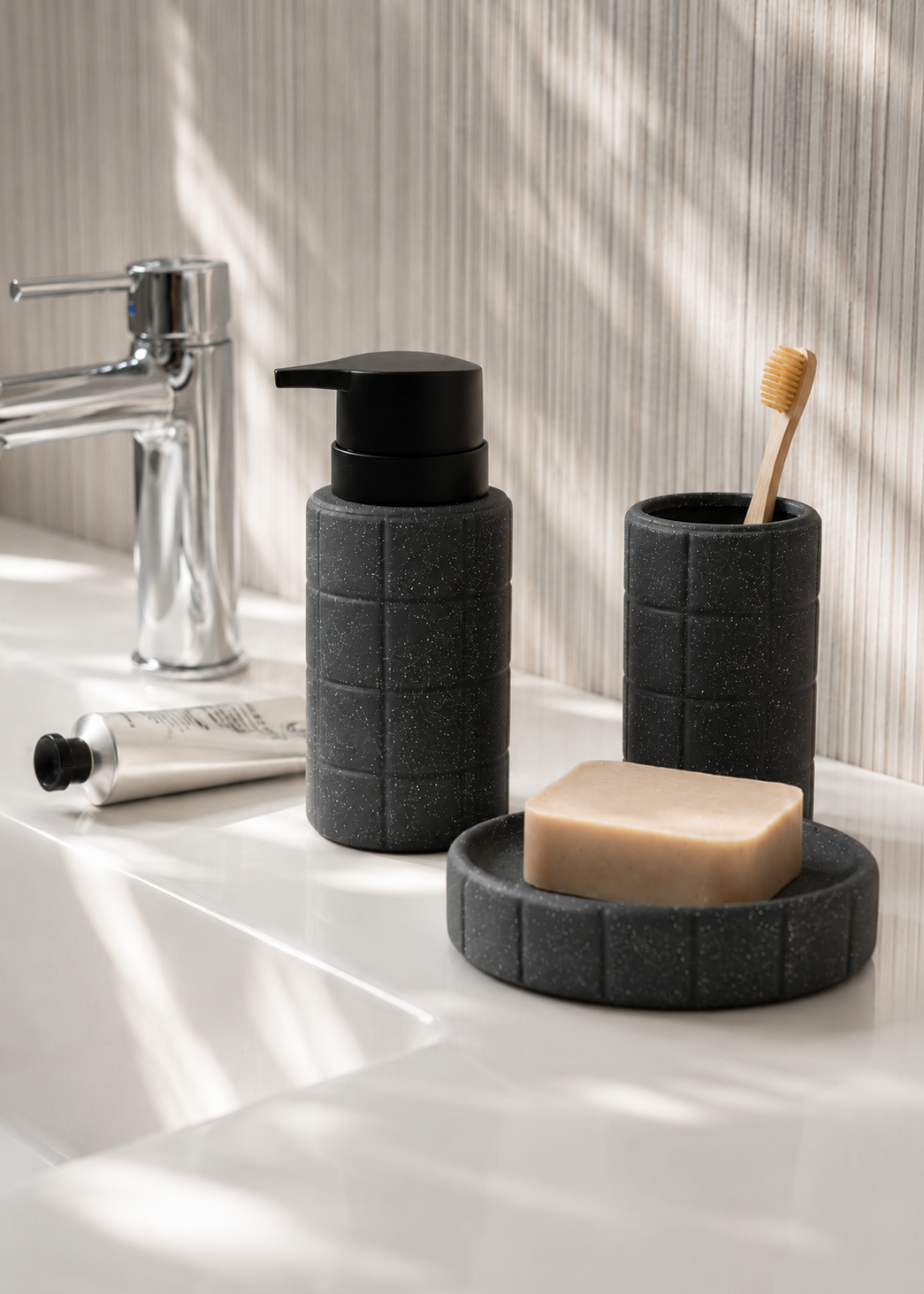Stria Bathroom Set - Black (Set of 3)