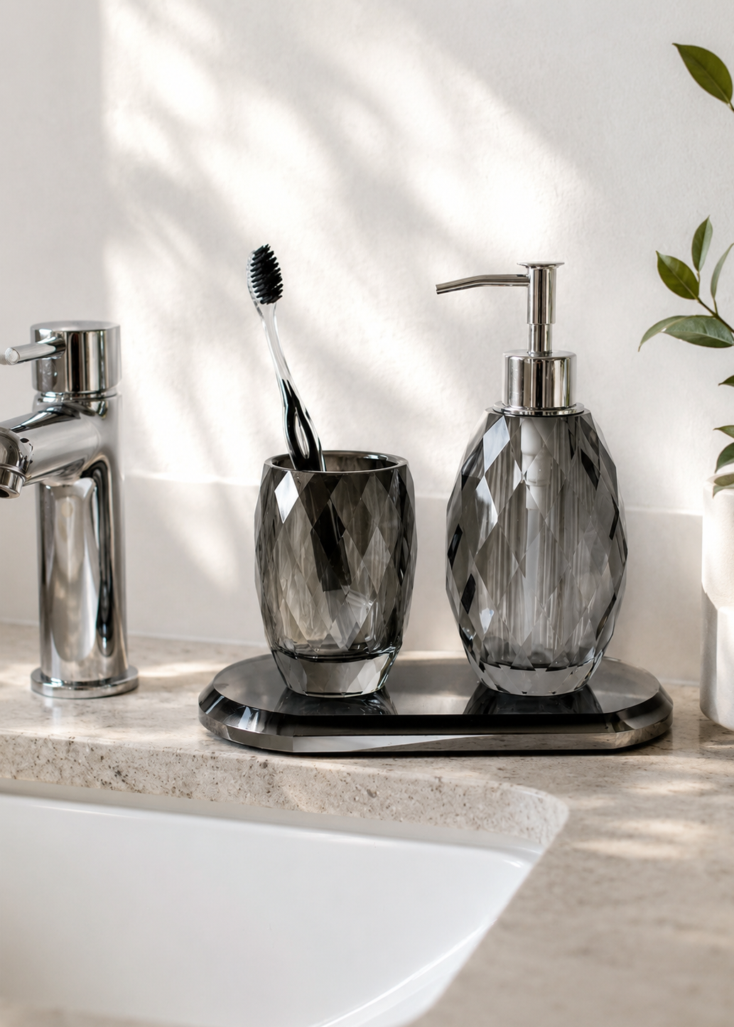 Sundrop Crystal Bathroom Set - Black (Set of 3)