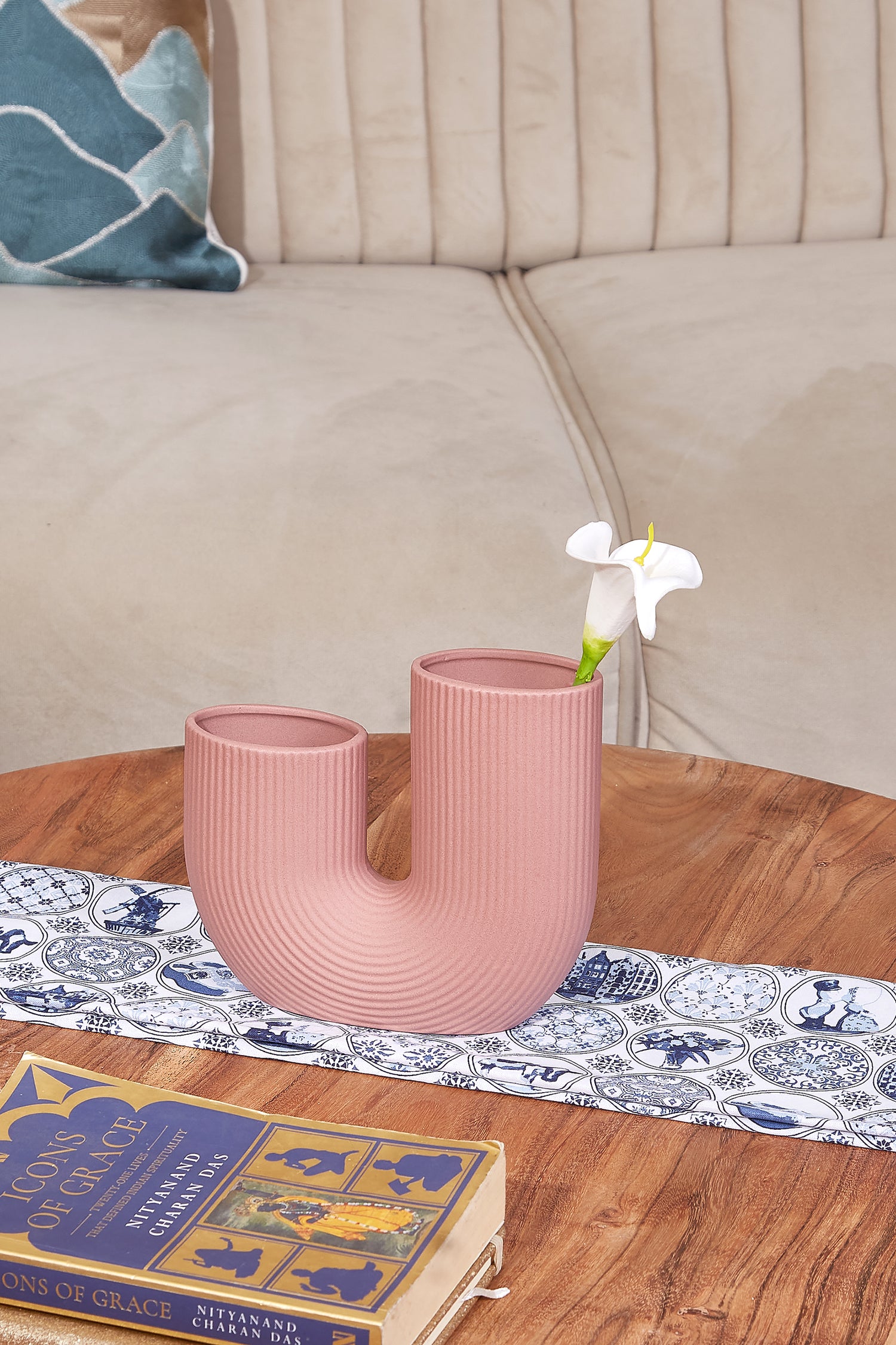 Valley Dusty Pink Horseshoe Vase - Small