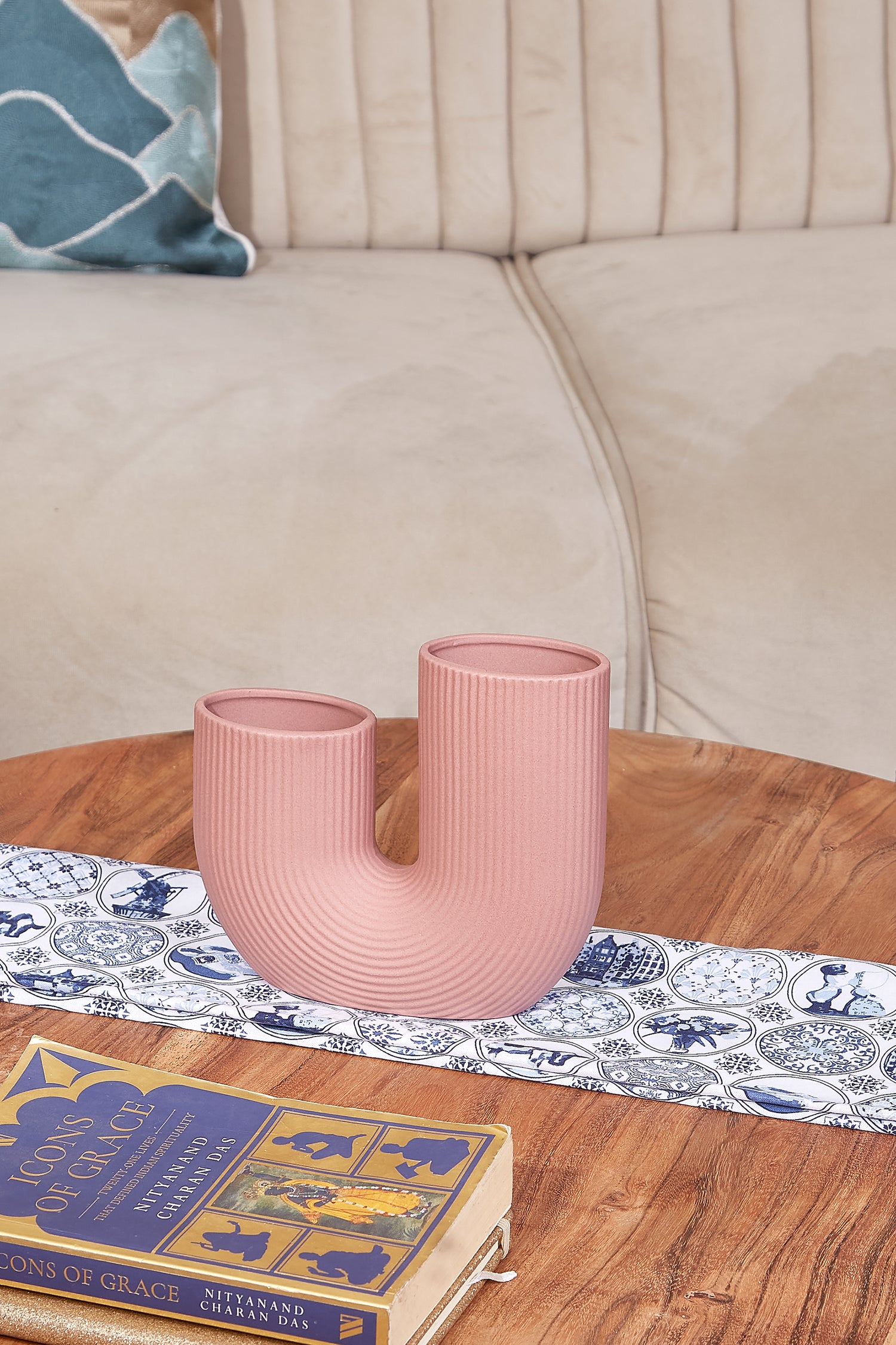 Valley Dusty Pink Horseshoe Vase - Small