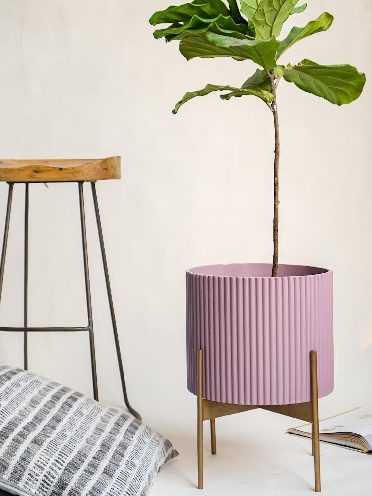 Large Midori Planter With Stand - Nude Pink