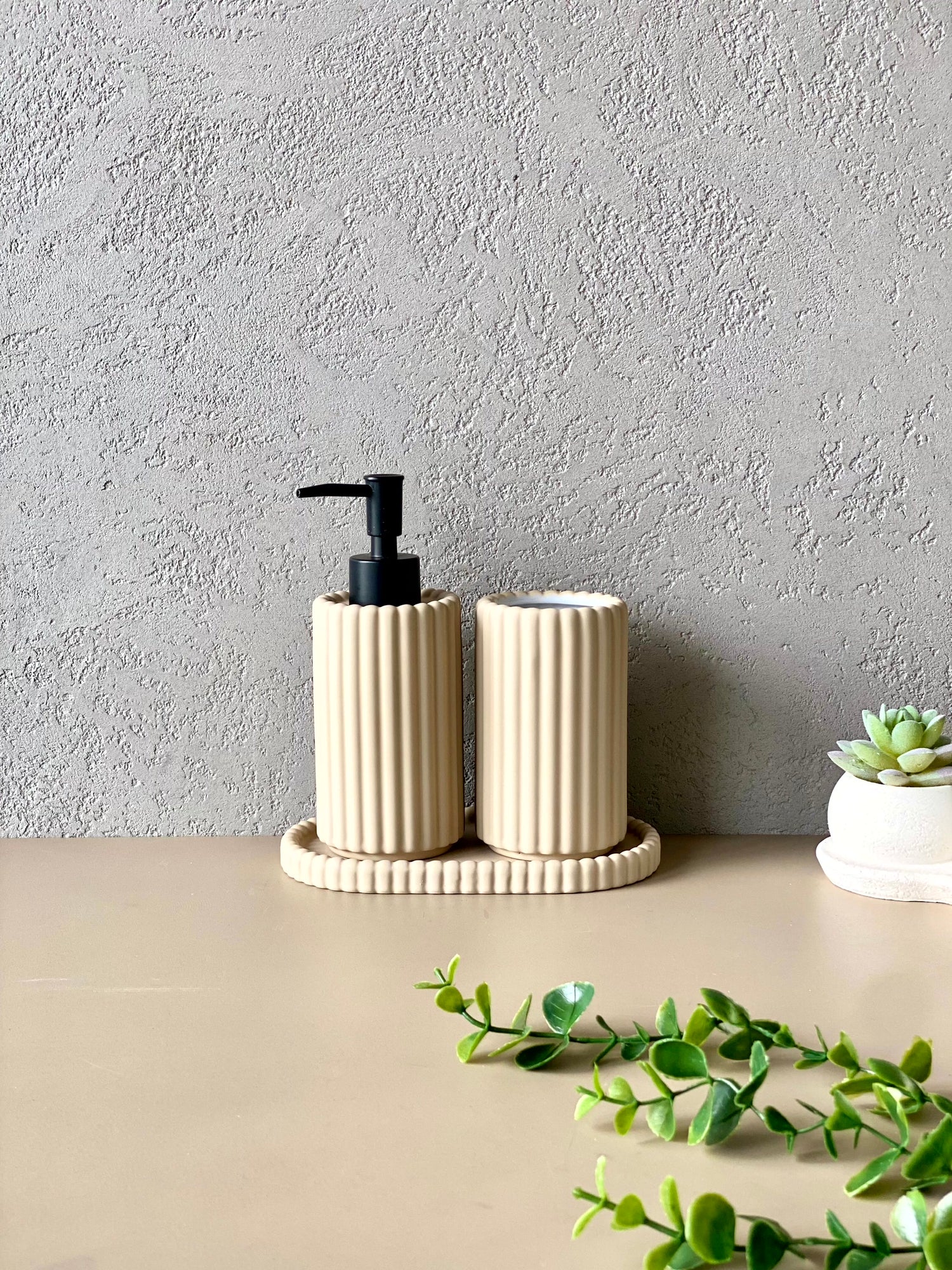 Ribbed Bathroom Set - Beige