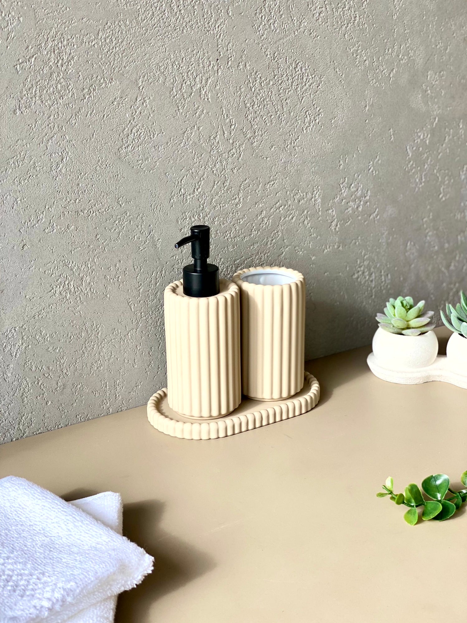 Ribbed Bathroom Set - Beige