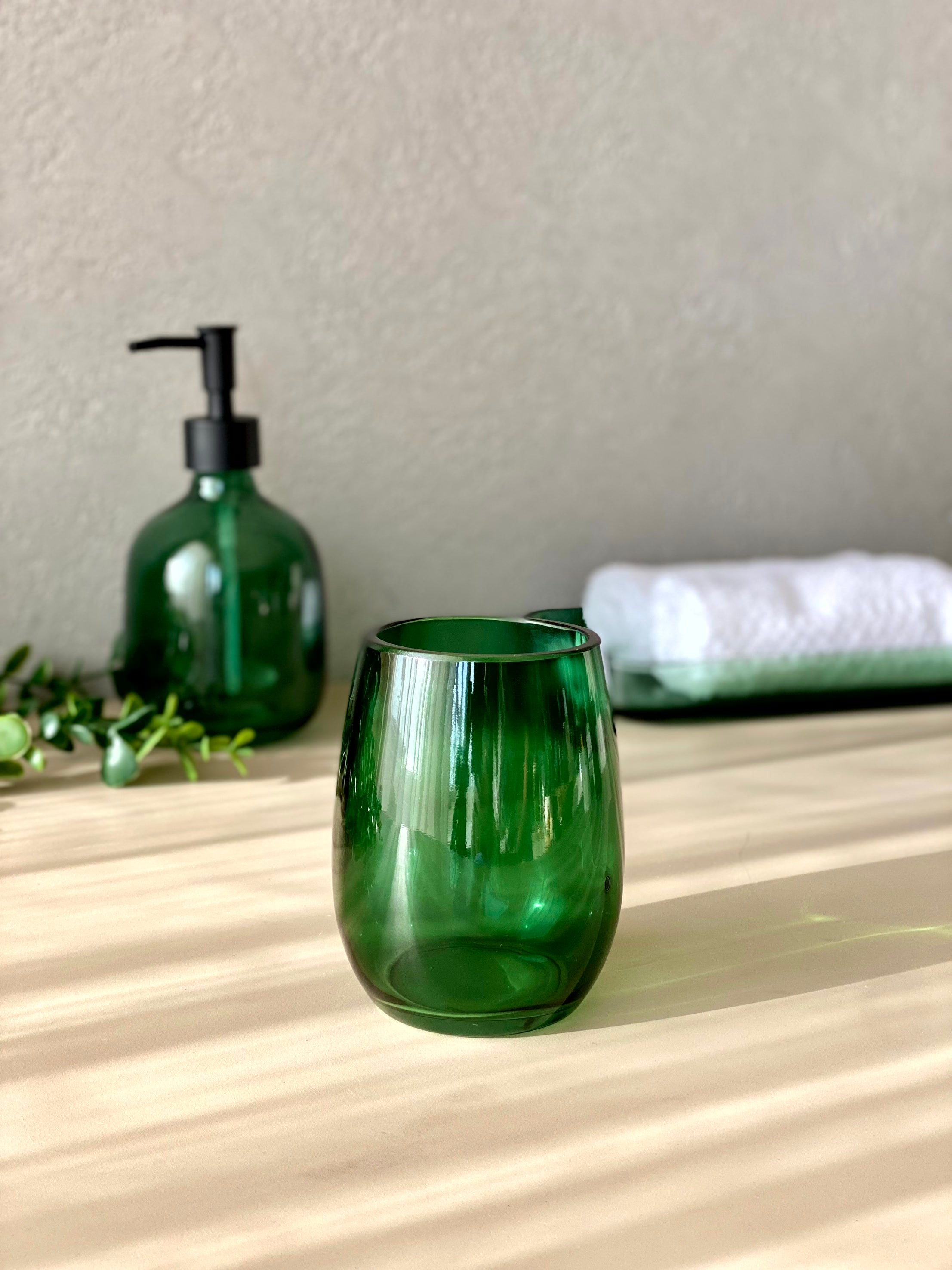 Radiant Bathroom Set - Green