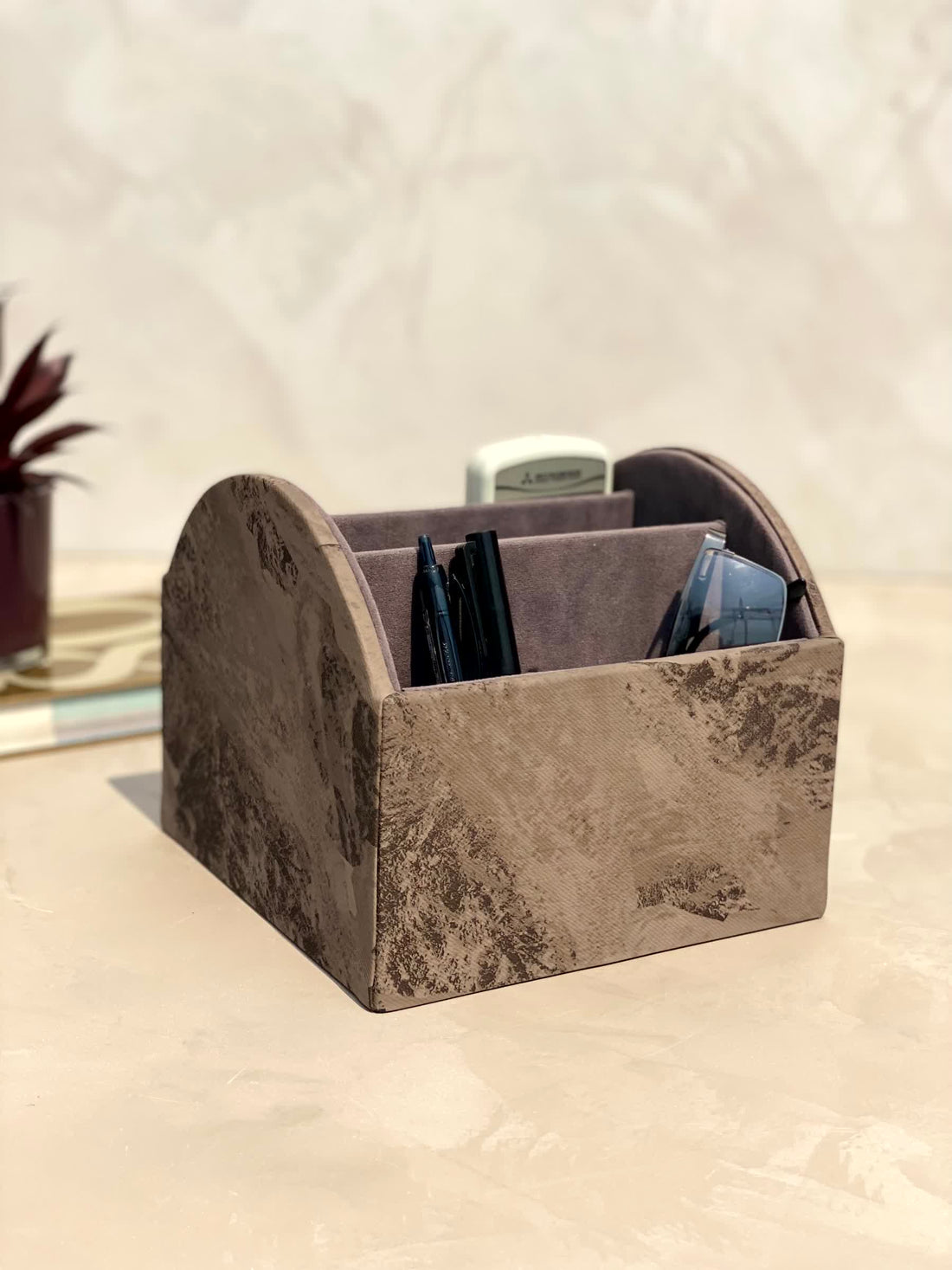 Indo Mocha Remote Holder - 5 Slot