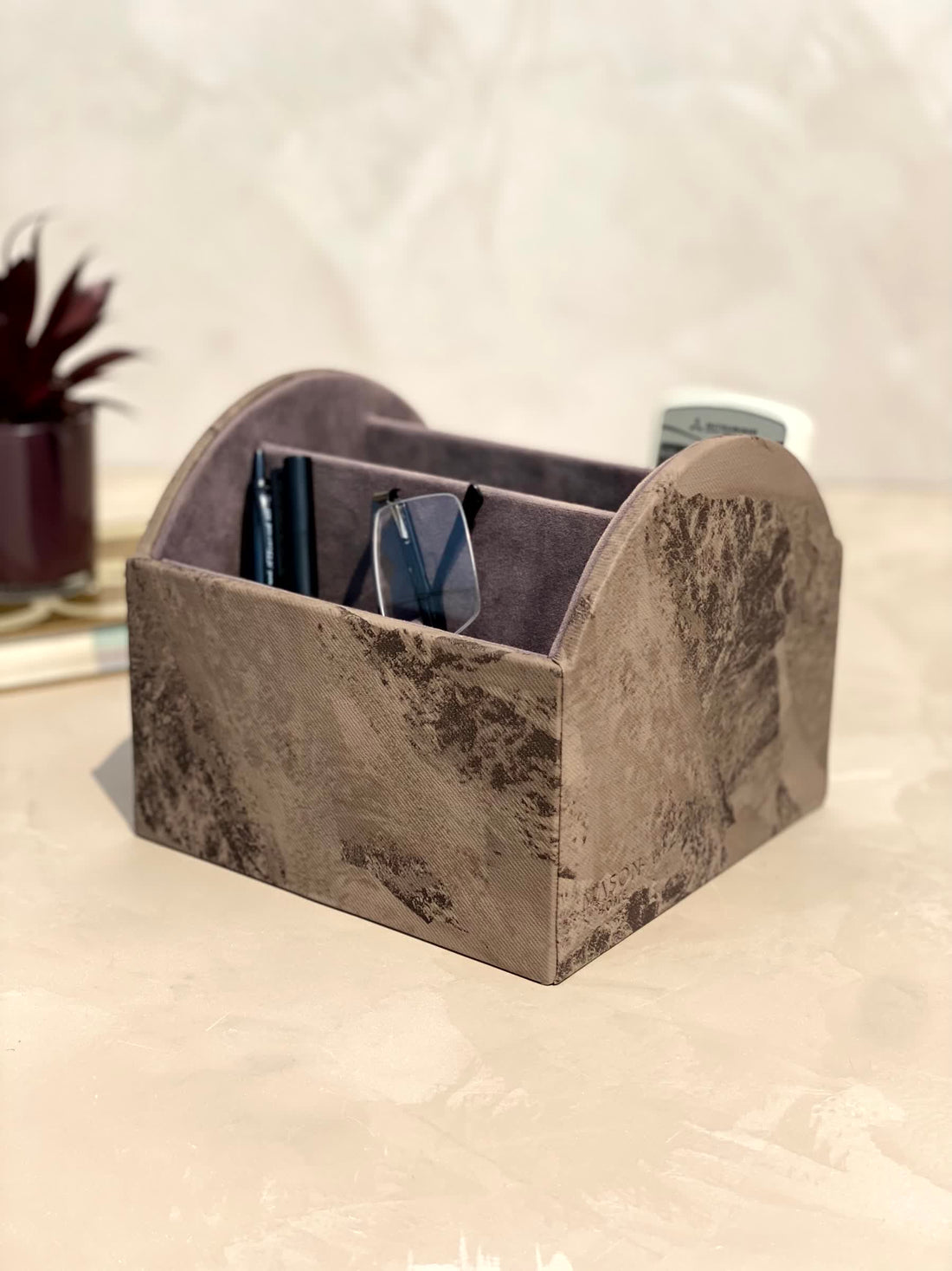 Indo Mocha Remote Holder - 5 Slot